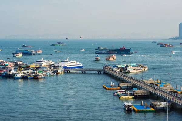 Balihai Bay Pier v Pattayi v ranním světle — Stock fotografie