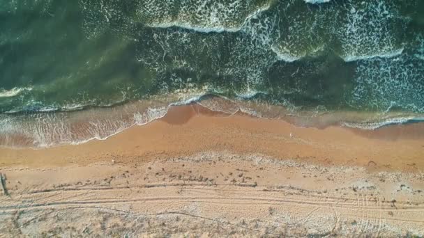 Vista aérea da praia do mar. vista superior . — Vídeo de Stock