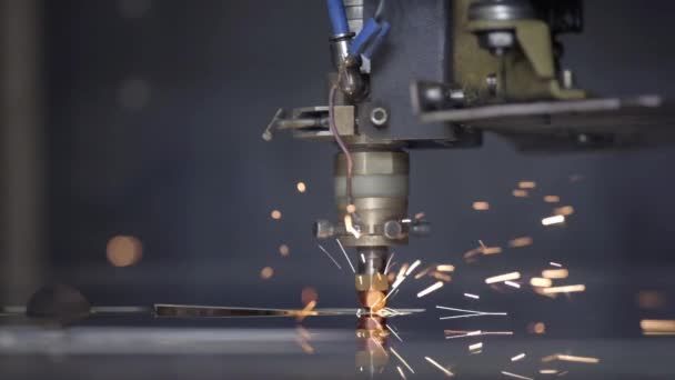 Lamiera per saldatura laser CNC ad alta precisione, taglio ad alta velocità, saldatura laser, tecnologia di taglio laser, saldatrice laser — Video Stock