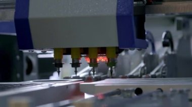 Elektronik devre kartı üretimi. Otomatik Circut Tahtası Yazdırılmış Dijital Elektronik Kart Üretir. Elektronik kontrat imalatı. Elektronik çip üretimi. Yüksek teknoloji.