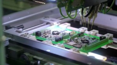 Elektronik devre kartı üretimi. Otomatik Circut Tahtası Yazdırılmış Dijital Elektronik Kart Üretir. Elektronik kontrat imalatı. Elektronik çip üretimi. Yüksek teknoloji.