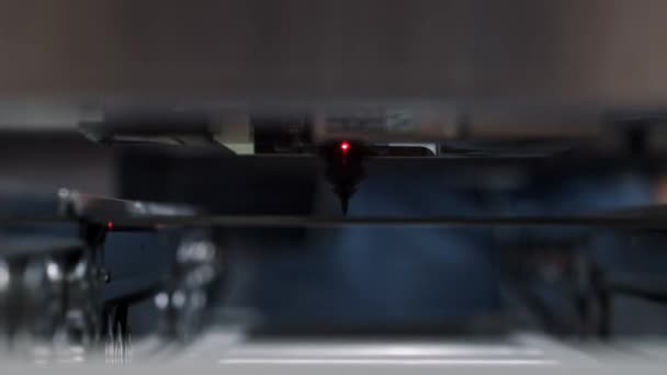 Production de circuits électroniques. Machine automatisée de carte de circuit imprimé produit la carte électronique numérique imprimée. Électronique contrat de fabrication. Fabrication de puces électroniques. Haute technologie