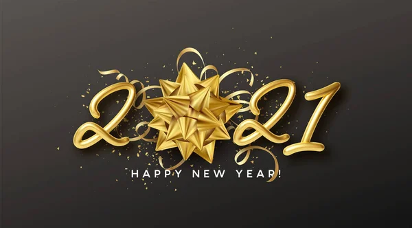 Feliz Ano Novo Realista inscrição de ouro 2021 com presente arco dourado e ouropel de ouro em um fundo preto. Ilustração vetorial — Vetor de Stock