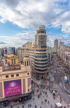 Capitol Binası Madrid 'in Gran Va caddesindeki en tanınmış binalardan biridir..