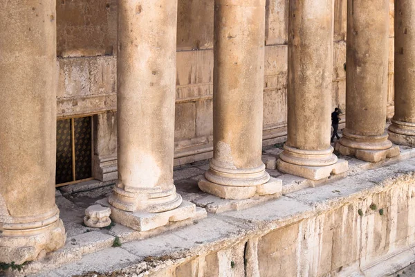 Colonnes de temple de Baccus du point de vue élevé, Baalbek, Liban — Photo