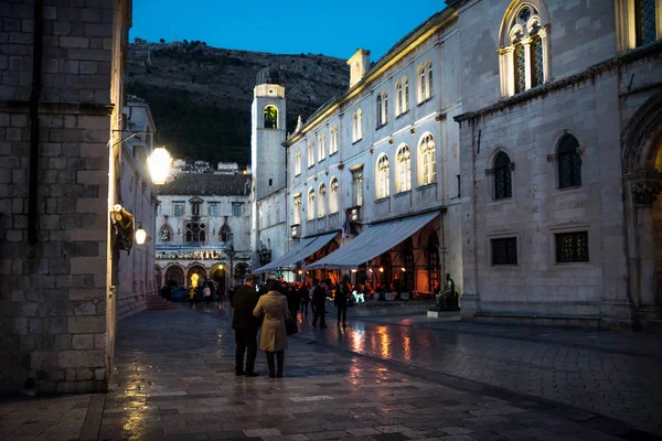 Dubrovnik Croacia Diciembre 2015 Escena Nocturna Largo Del Museo Palaca — Foto de Stock