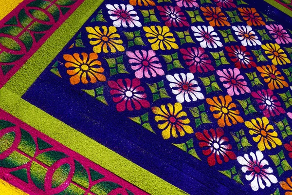 Alfobre, sawdust carpet made for Semana Santa Easter in El Calvario, Antigua, Guatemala — Stock Photo, Image