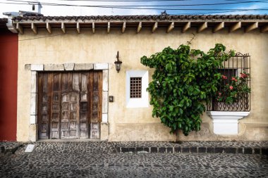 Geleneksel sömürge ev ağaç, Antigua, Guatemala