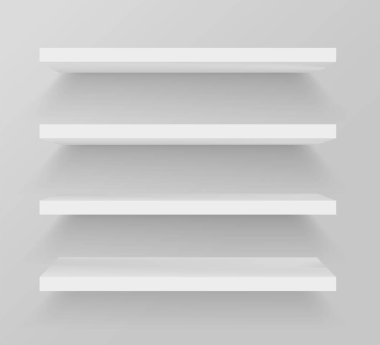 Duvardaki raflar temiz. Süpermarketteki boş tezgah, ön manzara.