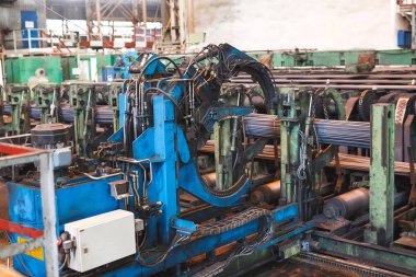 Armatür binaları metalürjik ürünlerin depolandığı depoda bulunmaktadır. Yapısal yapının ögesi.