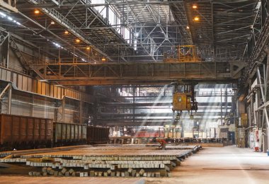 Depo metali boş. Metal için elektrik kaplama tesisi.