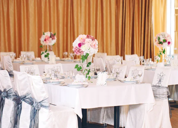 Table Mariage Décorée Dans Restaurant — Photo