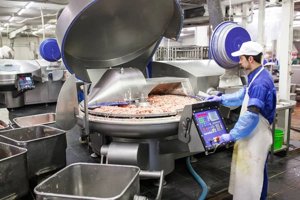 Carne Nel Macinatore Industria Della Carne — Foto Stock