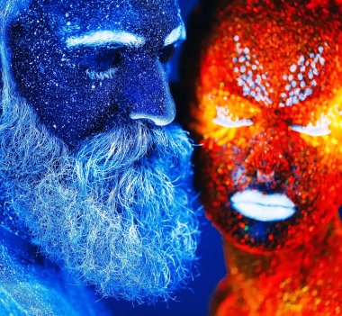 Kavram. Ultraviyole tozuyla boyanmış sakallı bir erkek ve kadının portresi.