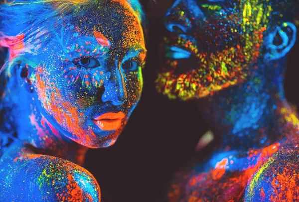 Портрет Пари Закоханих Пофарбованих Флуоресцентний Порошок — стокове фото