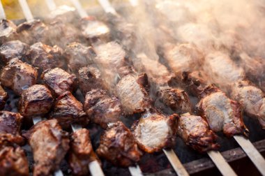 sığır eti ve domuz eti Biftek Barbekü ızgara.