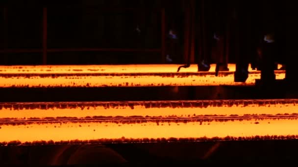 O Steel Billets no Torch Cutting. Obras de ferro enormes . — Vídeo de Stock
