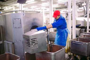 Öğütücüdeki et. Et endüstrisi.