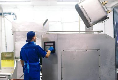 Öğütücüdeki et. Et endüstrisi..