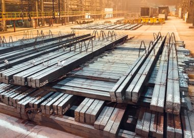 Depo metali boş. Metal için elektrik kaplama tesisi.