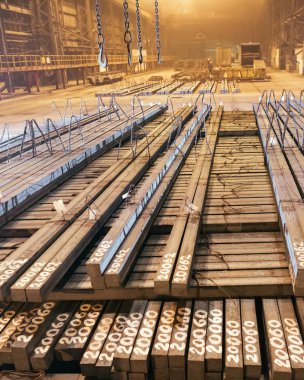 Depo metali boş. Metal için elektrik kaplama tesisi.