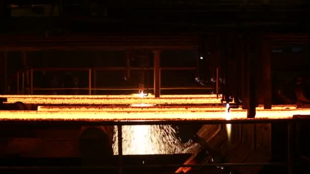 Steel Billets at Torch Cutting. Huge ironworks. — Stock Video