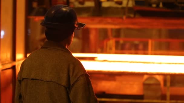 Billets en acier à la coupe de la torche. Grandes fonderies . — Video