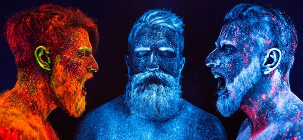 粉に描かれた三人の髭の男の肖像 — ストック写真
