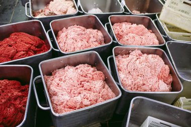 Öğütücüdeki et. Et endüstrisi..