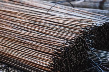 Armatür binaları metalürjik ürünlerin depolandığı depoda bulunmaktadır. Yapısal yapının ögesi