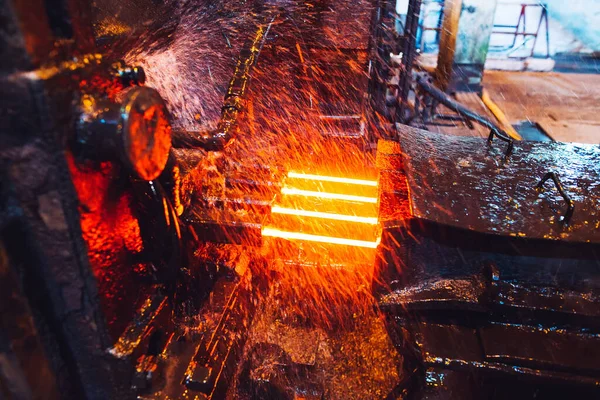 Aço quente no transportador em uma usina de aço — Fotografia de Stock