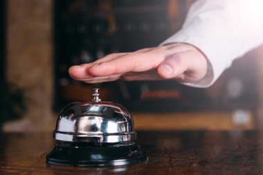 Lokantanın çan mahsulü. Otel servis zili