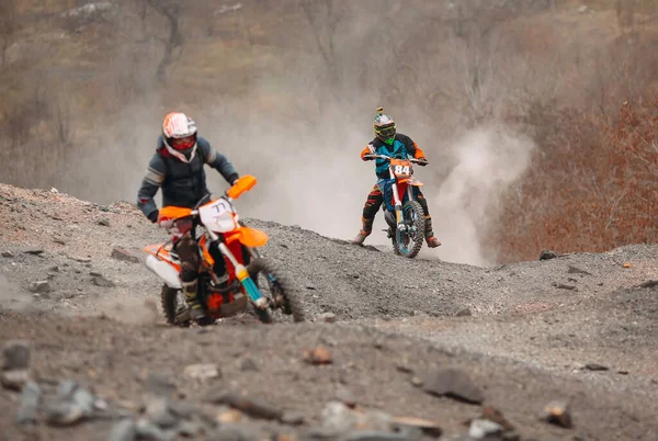Motocross moto corrida velocidade e poder no esporte homem extremo, conceito de ação esportiva — Fotografia de Stock