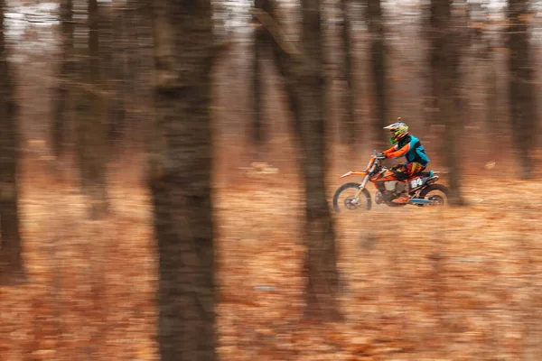 Motocross velocità di gara e potenza in sport estremi uomo, concetto di azione sportiva — Foto Stock