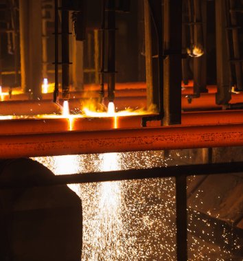 Torch Cutting 'deki Çelik Billetler. Sanayi Teknolojisi.