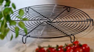 Quiche Lorraine pasta domates ile.