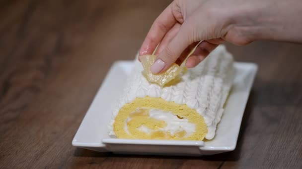 Decori Con Rotolo Torta Dolce Ananas — Video Stock