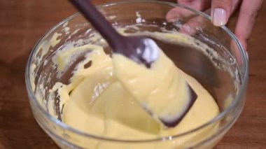 Bir sünger kek yapma.