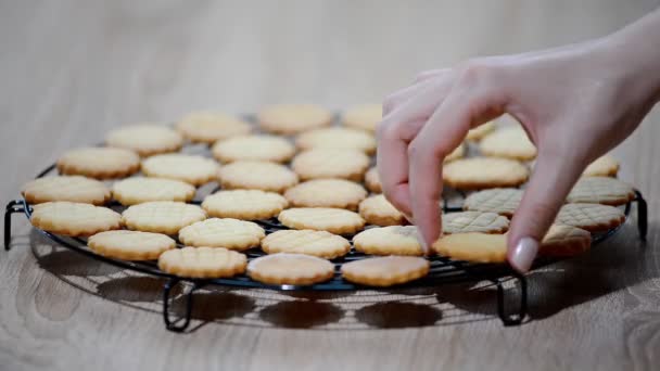 Freshed Baked tereyağı kurabiye kurabiye — Stok video