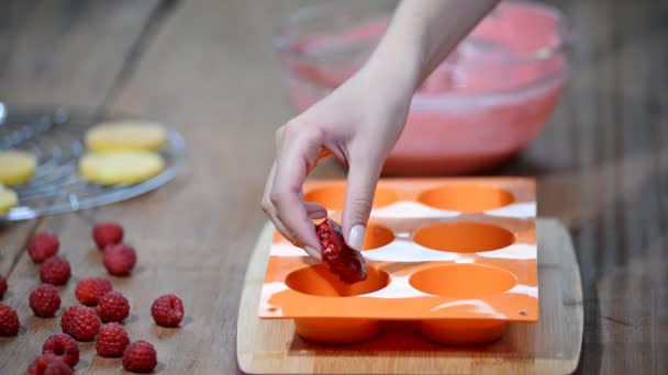 프랑스 라즈베리 케이크 만들기 — 비디오