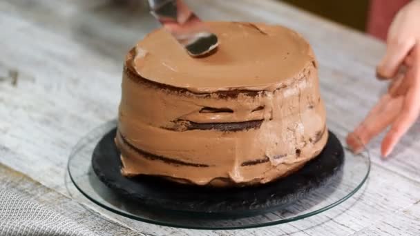 Process of cooking chocolate sponge cake. — Stock Video