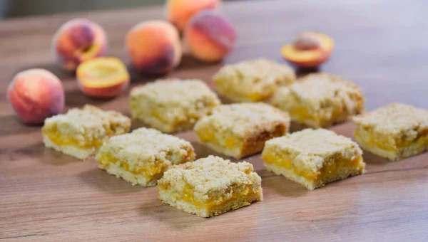 Masada Ev Yapımı Şeftali Crumble Barlar