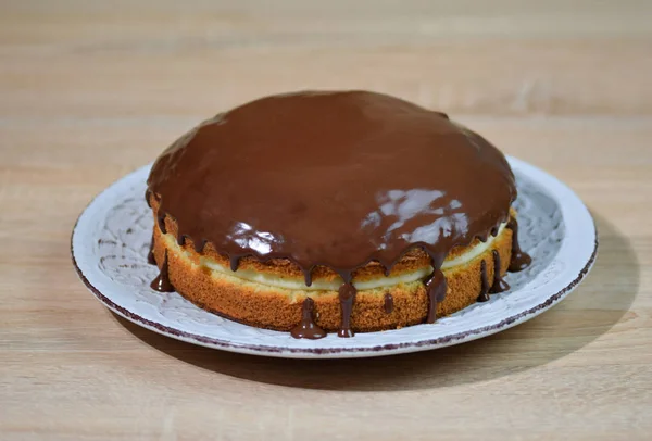 Chocolate caseiro Boston Cream Pie. Pronto para comer — Fotografia de Stock