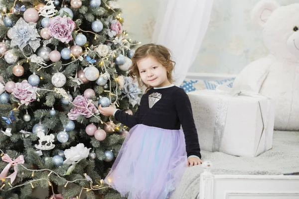 Bir mucize bekliyor Güzel Küçük kız Portresi — Stok fotoğraf