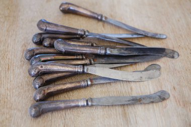 Eski masa bıçakları.. 