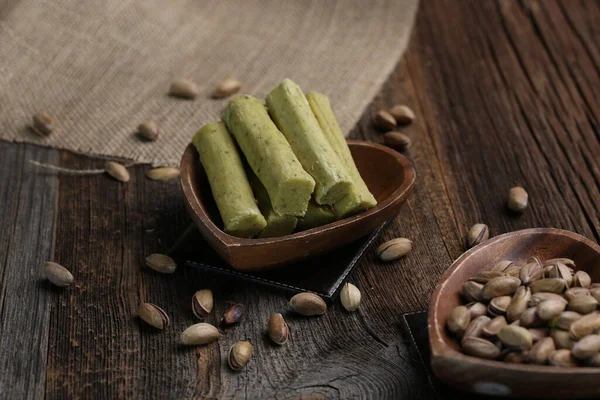 Fıstıklı Türkçe halva ile tanıştı