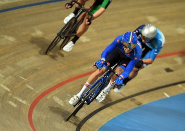 Pruszkow, Polonya - 03 Mart 2019: Dünya Şampiyonası Tissot tarafından Bisiklete binme UCI parça