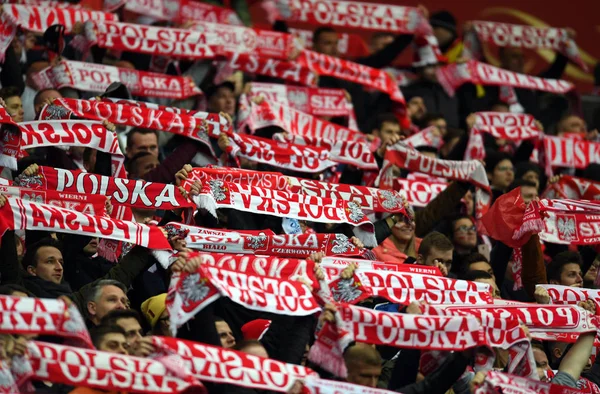 Uefa ユーロ 2020年の間にポーランドのファンを描画ポーランド 2019 日にラトビア ワルシャワ ワルシャワ ポーランドの Pge 国立競技場に勝ったラトビアの — ストック写真
