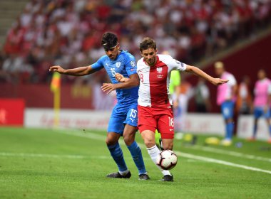 Varşova, Polonya, 10 Haziran 2019: Euro 2020 elemeleri, grup aşamasında, Polonya Pge Narodowy'de Izarel ile 4:0 kazandı. Dor Peretz (Izrael) Bartosz Bereszynski (Polonya)) 