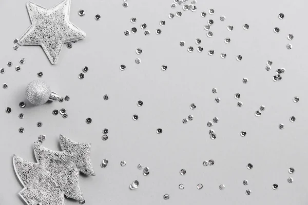 Різдвяна Композиція Декоративною Срібною Зіркою Ялинкою Ячем Пастельному Тлі Блискітками — стокове фото